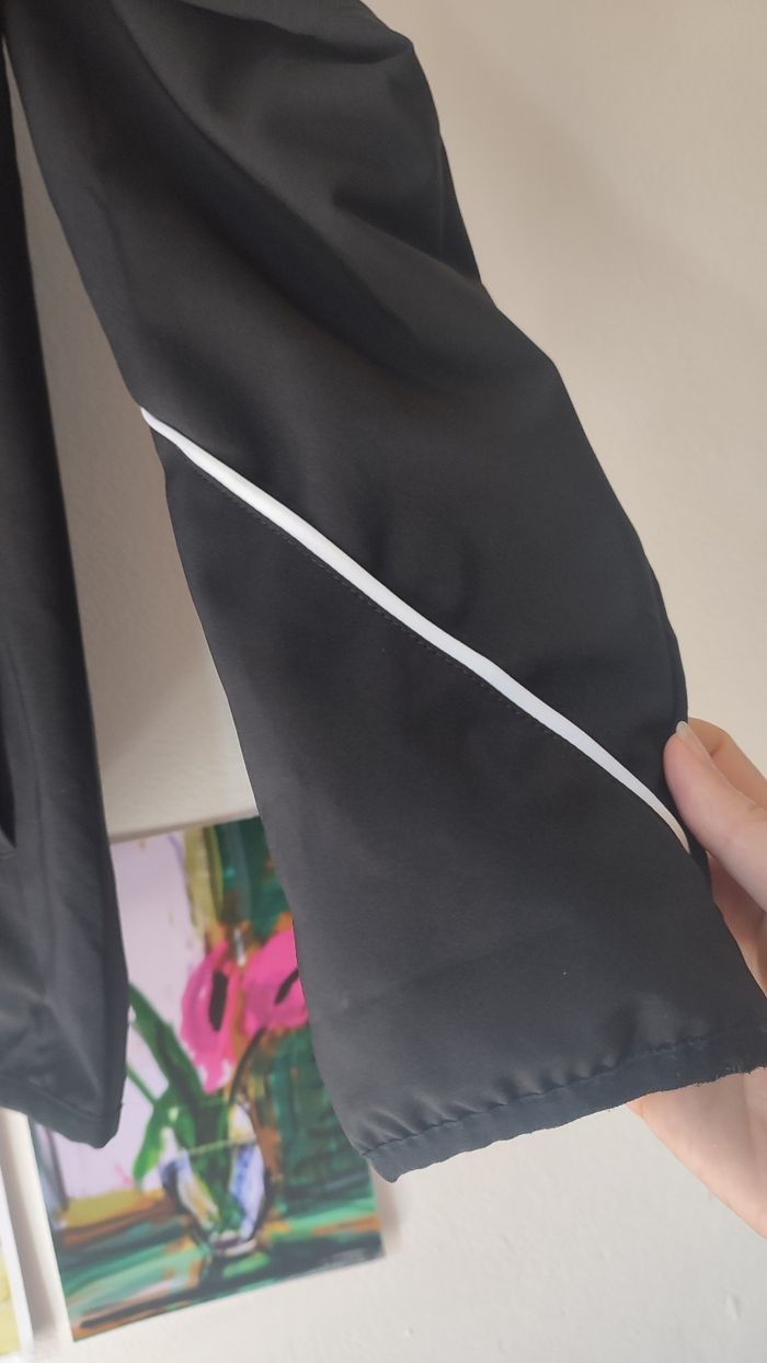 Veste adidas 11- 12 ans comme neuve - photo numéro 9