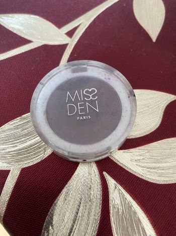 Ombre à paupière marron satinée