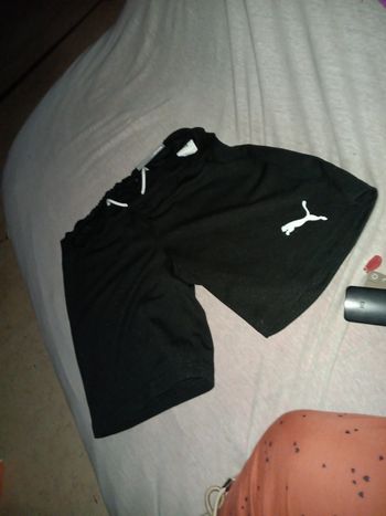 Short de foot puma t. Xs 14 ans neuf
