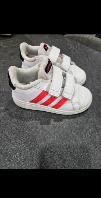 Baskets adidas taille 25