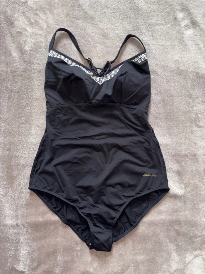 Maillot de bain noir une pièce femme taille 40 Dolores Cortés en très bon état