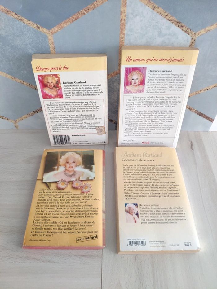 Lot 4 livres poche Cartland corsaire reine danger duc amours mexicaines - photo numéro 2