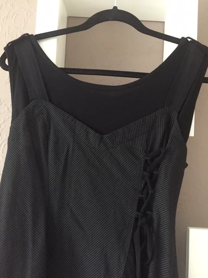 Robe taille 44 à fines rayures - photo numéro 3