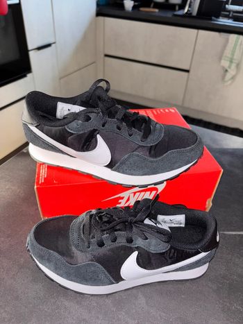 Baskets Nike P.36 Neuves unisex