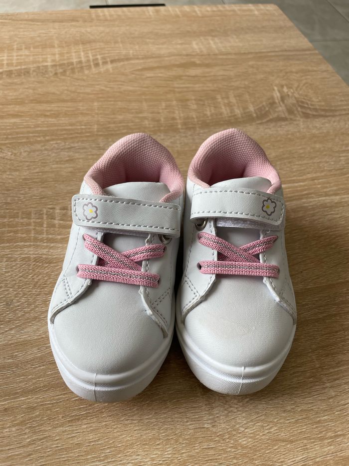 Chaussure bébé - photo numéro 2