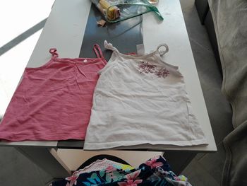 Lot de deux débardeurs
