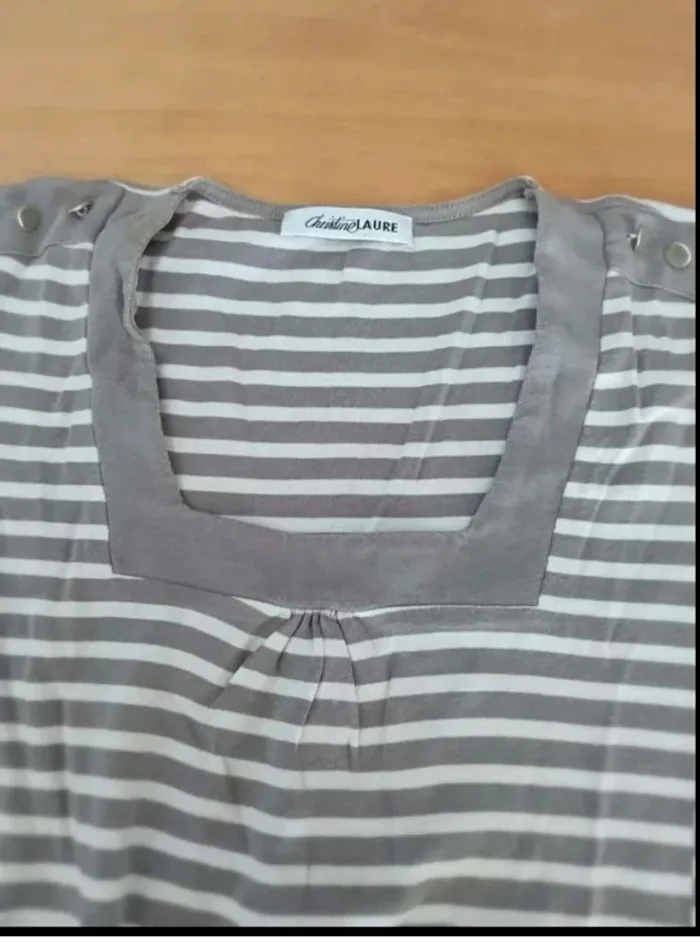 T-shirt bon état t5 - photo numéro 3