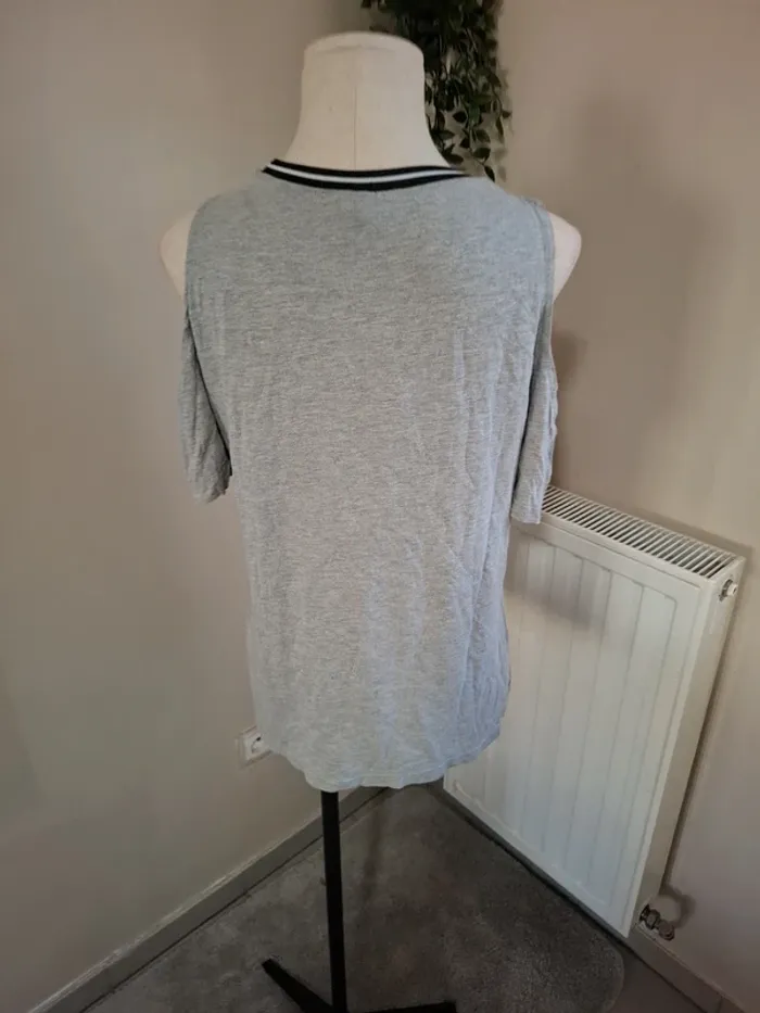 Tshirt epaule nu taille 36 - photo numéro 2