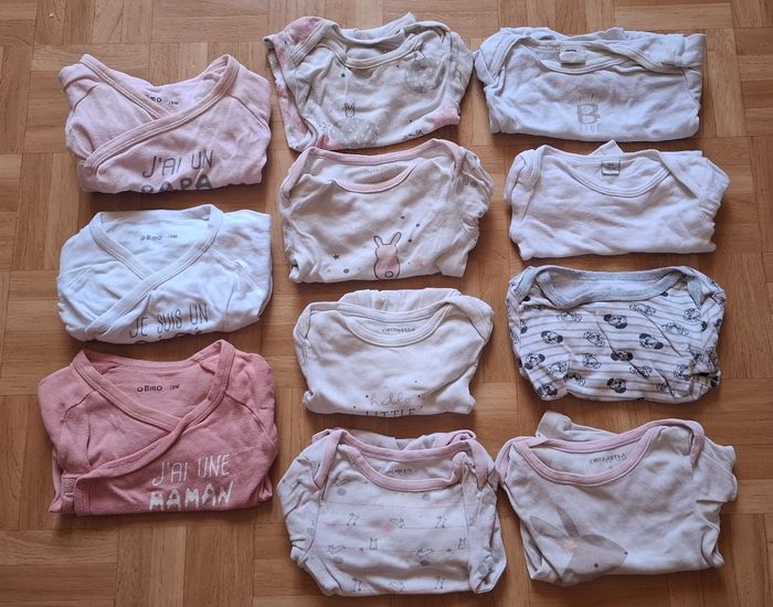 Lot vêtements fille 9 mois hier - photo numéro 6