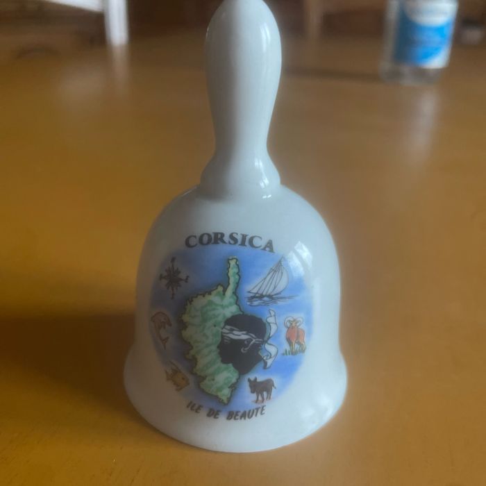 Cloche corse