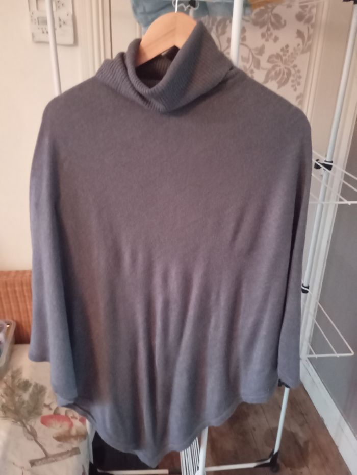 A vendre poncho femme a vendre - photo numéro 4