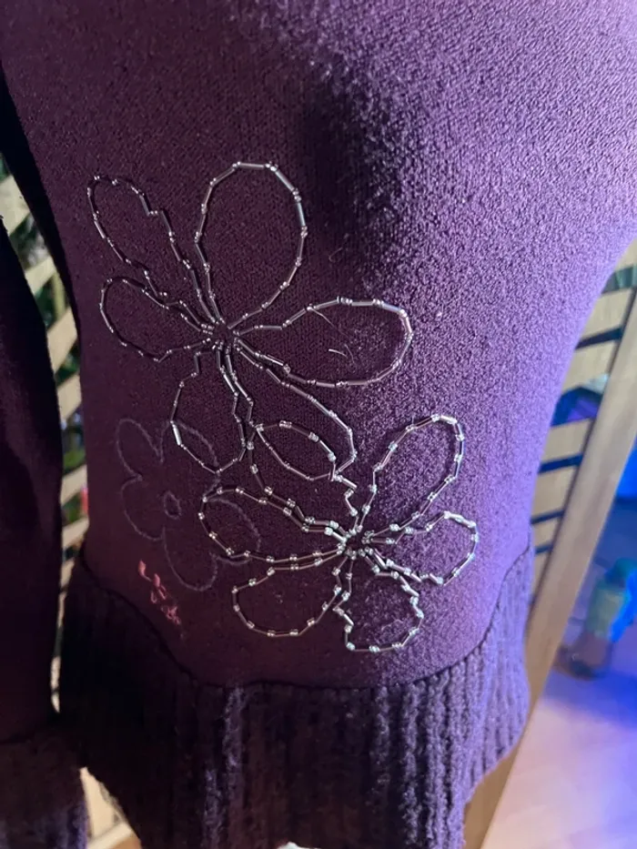 Pull à col roulé laine violet motif fleurs en perles brillants chaud taille 16 ans extensible - photo numéro 2