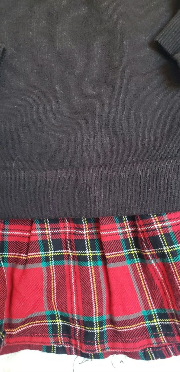 Sweat taille 4 ans - photo numéro 3