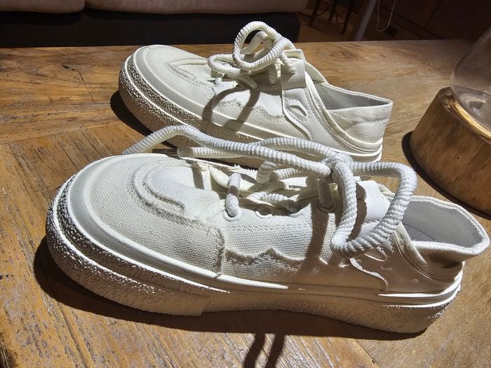 Baskets en toile - photo numéro 2