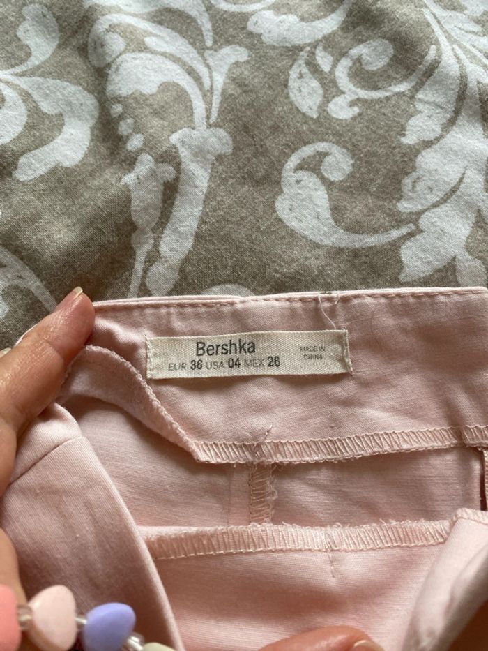 Short rose Bershka taille S - photo numéro 3