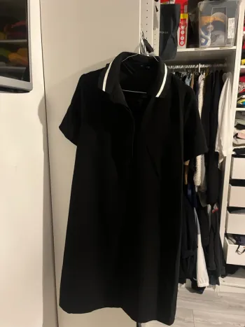 Robe noir bande blanche doublure
