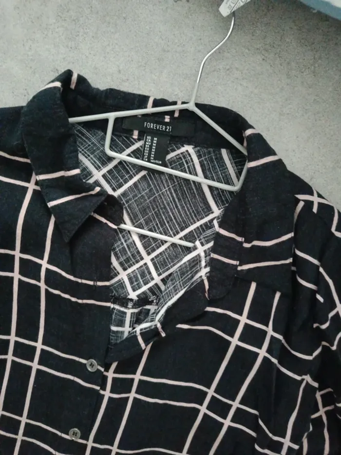 Chemise manches courtes noir rayé beige Forever 21 M - photo numéro 3
