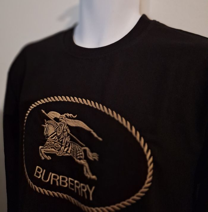 Sweat shirt Burberry taille XXL Neuf - photo numéro 2