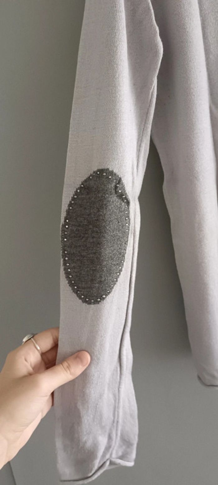 Pull gris col V - photo numéro 3