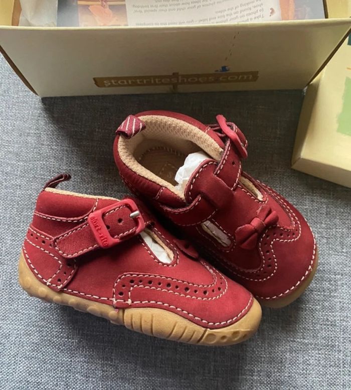 Chaussures Start-rite babies May en cuir suedé 17 neuves Couleur rouge foncé - photo numéro 3