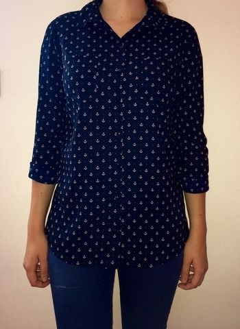 Chemise bleue fluide motifs encre marin