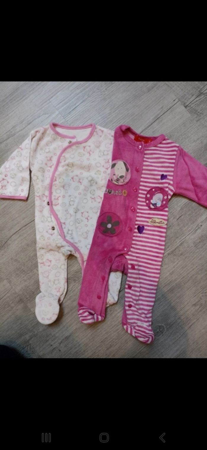 2 pyjamas + 1 combi 3 mois - photo numéro 2