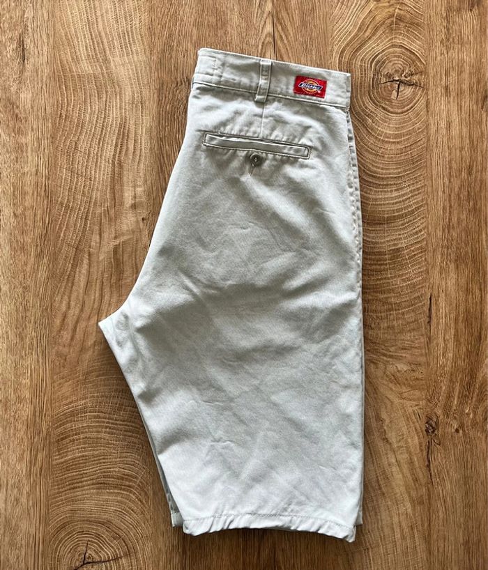 Short gris clair Dickies pour homme, taille W 34 (44 taille française) - photo numéro 3