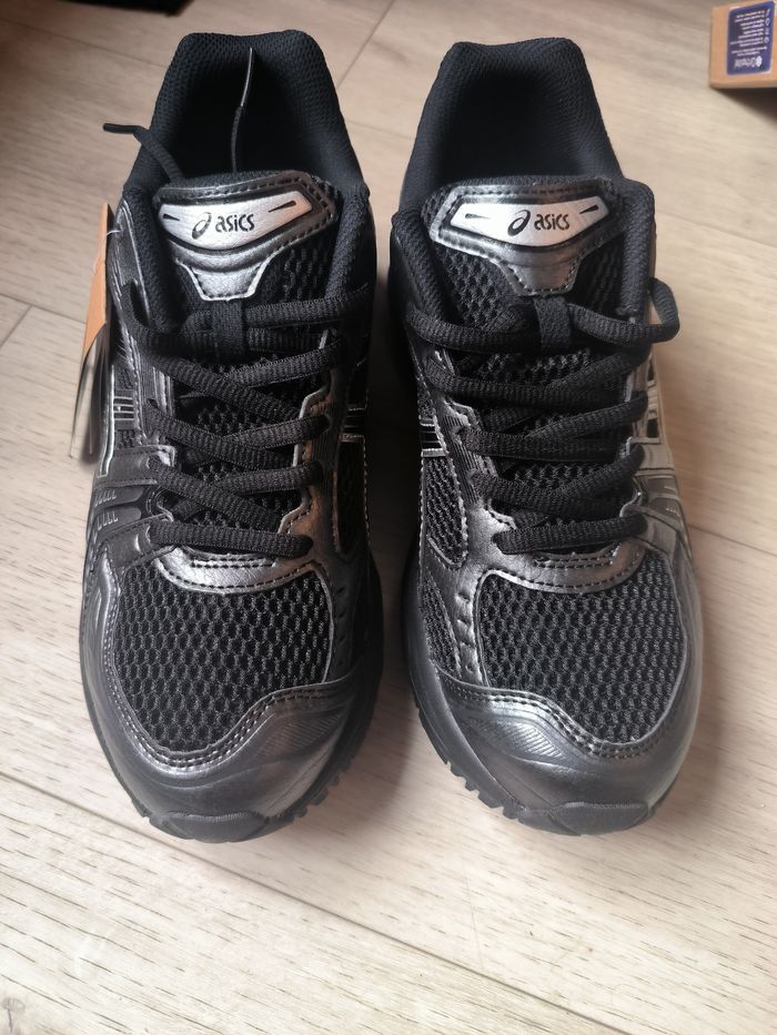 Asics gel Kayano noir et grise taille 43.5 neuve - photo numéro 3