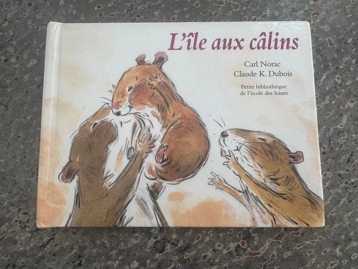 Livre l’île aux câlins