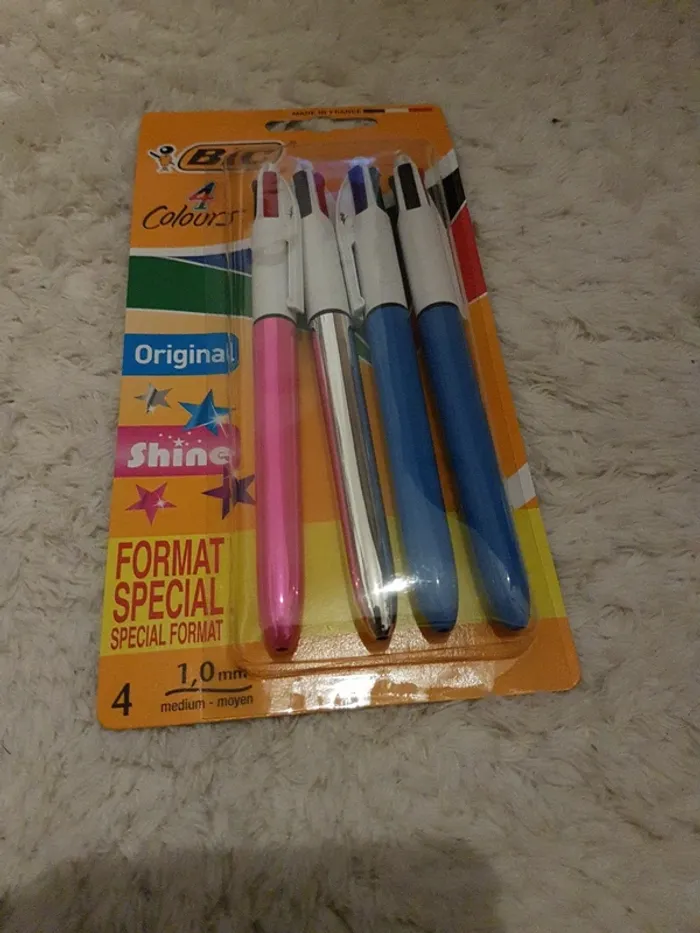 Stylos 4 couleurs  Bic