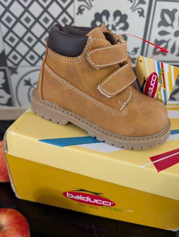 Bottines garçon. Taille 22. Neuf