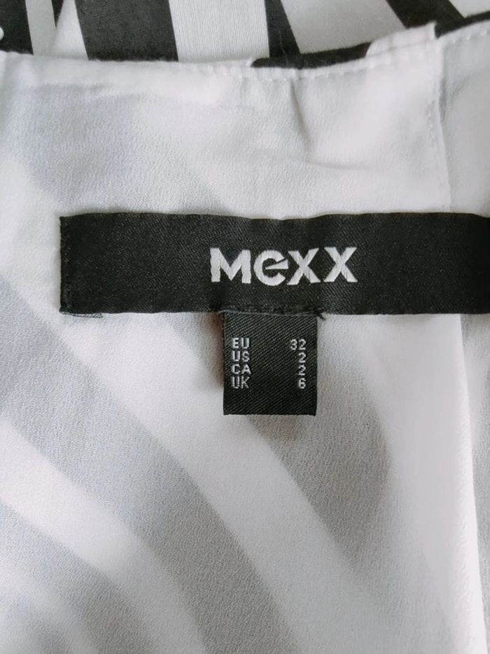 Jupe Mexx rayée noir et blanc, coupe évasée, allure graphique - photo numéro 3