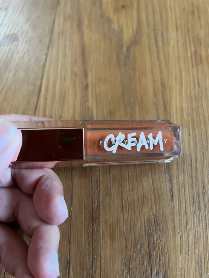 Gloss fenty beauty rihanna Gloss bomb cream honey waffles 03 neuf