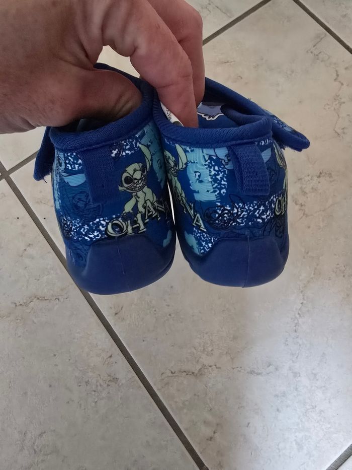⚘️⚘️Chaussons pointure 25 stich garçon ⚘️⚘️ - photo numéro 3