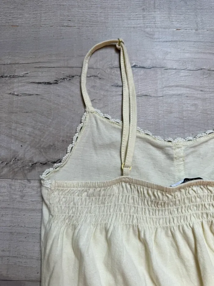 Débardeur jaune pastel à fines bretelles – Détails brodés - photo numéro 9