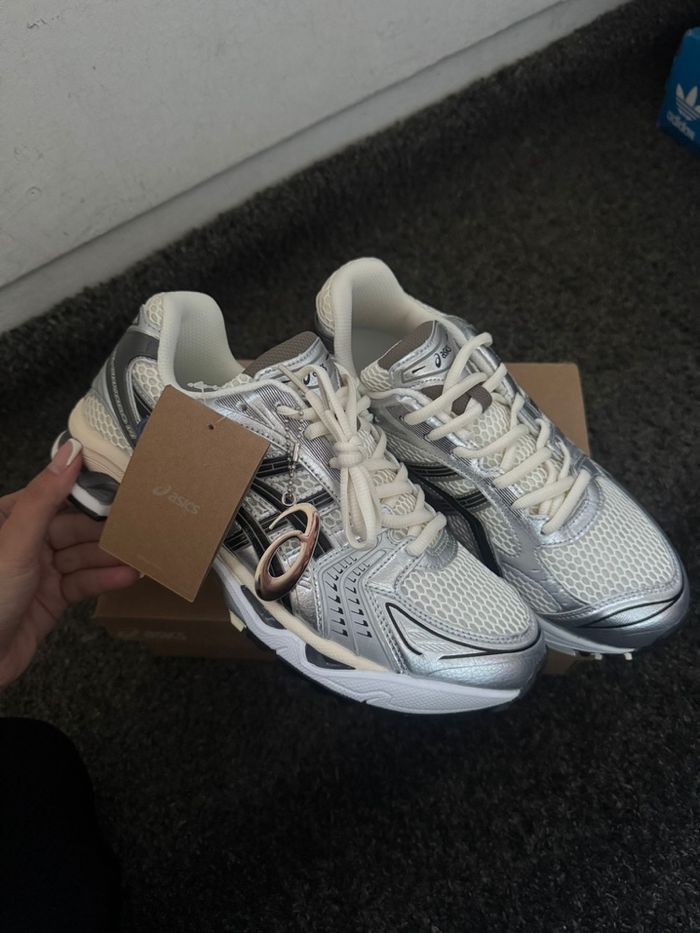 Asics kayano taille 42 - photo numéro 2