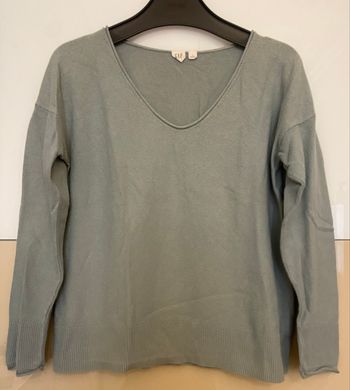 Pull col V vert clair M