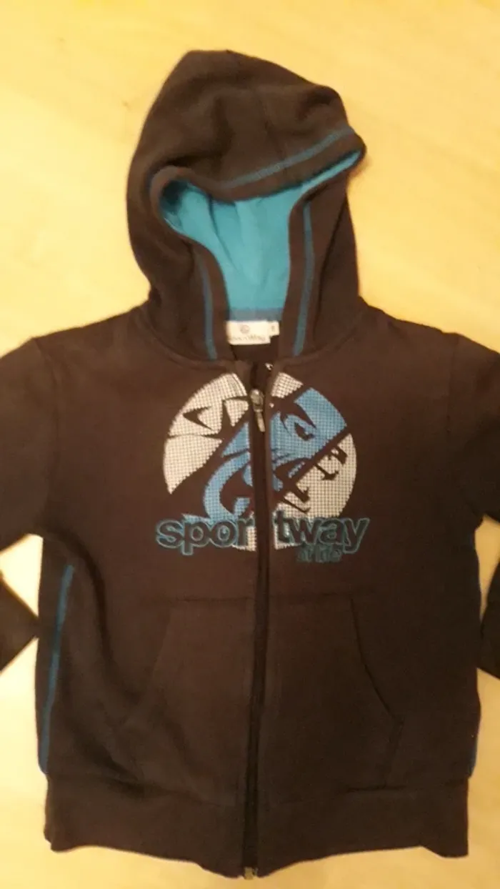 Gilet zippé à capuche - photo numéro 2