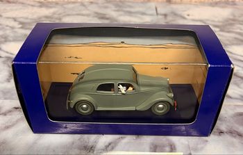 La Lancia Aprilia de l'Emir de Tintin au Pays de l'or noir