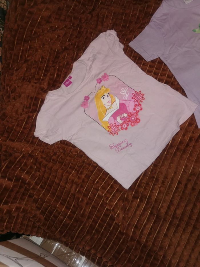 Lot 2 tee shirts disney - photo numéro 2