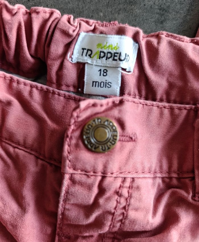 Pantalon rouge / bordeau
Taille 18 mois - photo numéro 3