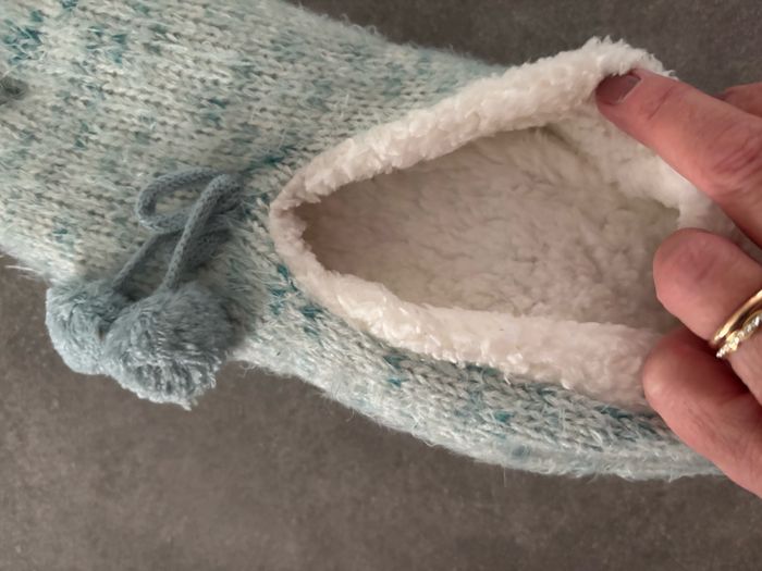 Chaussons neufs - photo numéro 3