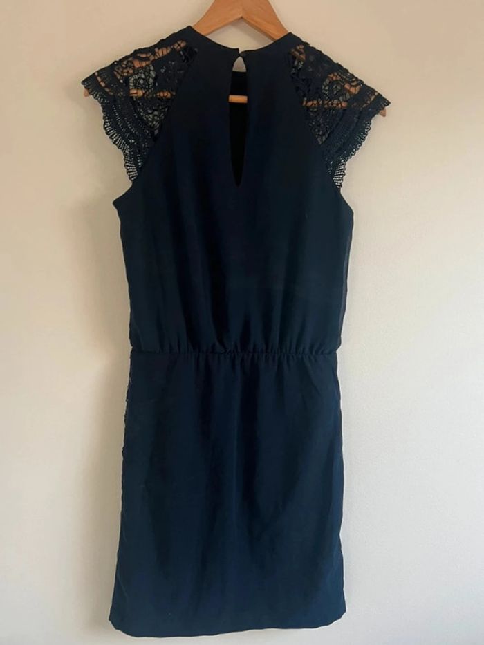 Robe bleu marine dentelle - photo numéro 2