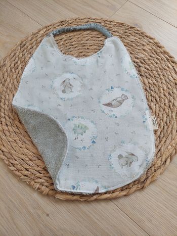 Grand bavoir élastique 🐰