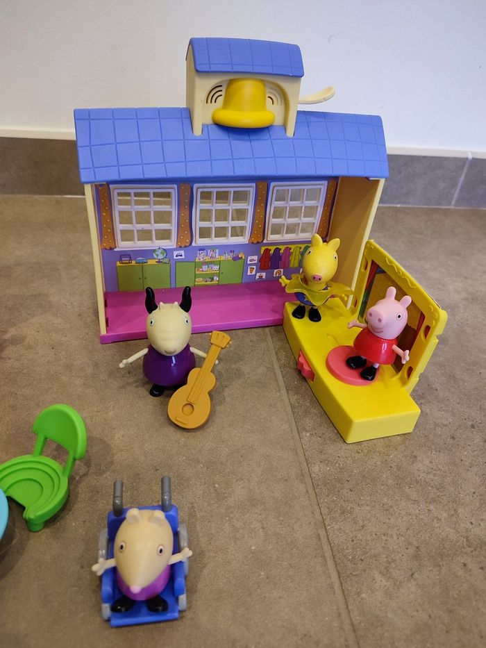 École Peppa pig - photo numéro 2