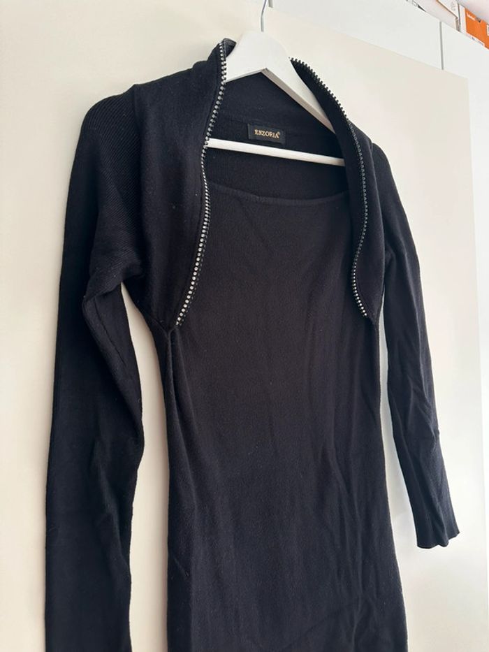 Robe noire moulante taille S - photo numéro 3
