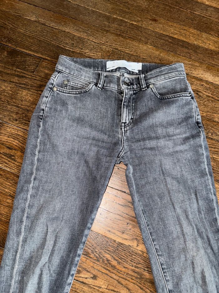 Jeans iro Taille 24 us  Valeur 255 euros - photo numéro 2