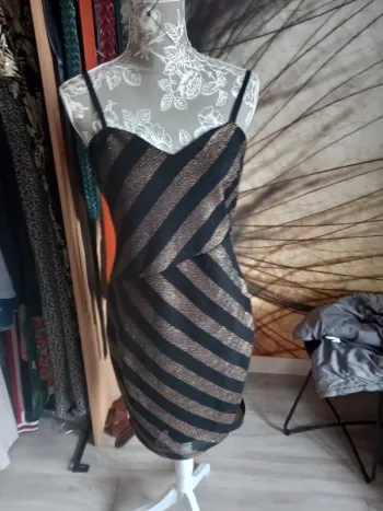 Robe bretelle idéale pour les fêtes
