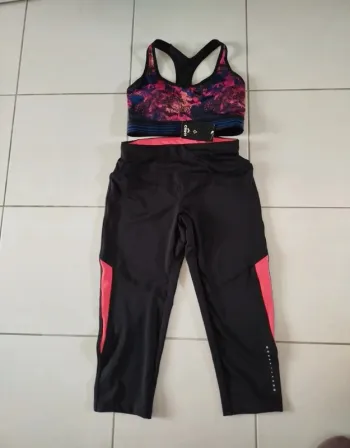 Ensemble legging brassière neuf XS