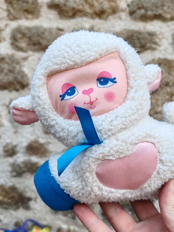 Mouton Fisher Price cuddle light lamb - photo numéro 4